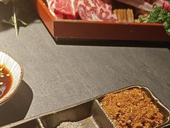 -铭牛烧肉·和牛海鲜自助(高新月牙湖店)