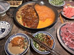 -旧街市鲜货老火锅(大光路店)