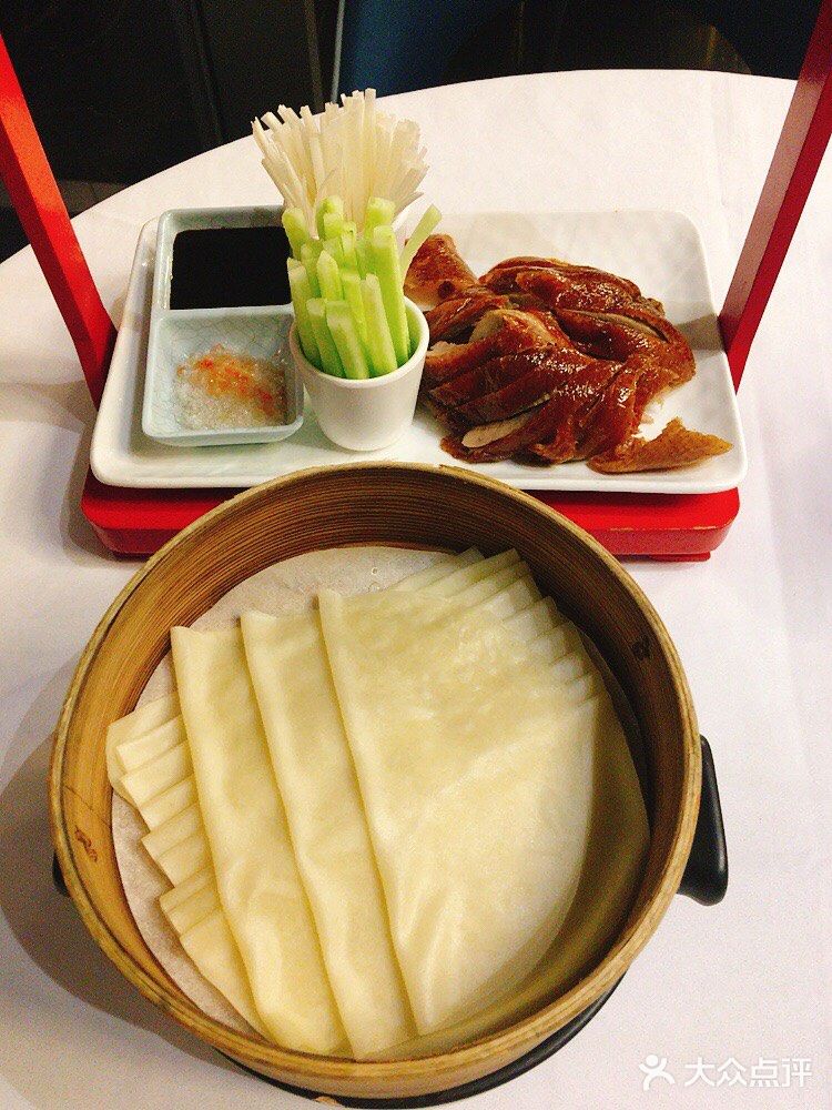舟车劳顿后，来柒园享用一顿美味的大餐吧