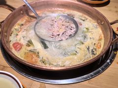 -洱火云南酸菜牛肉火锅(石景山当代商城店)