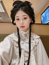 -一揽芳华汉服旗袍体验馆(拙政园店)