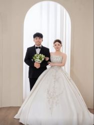 -都市丽人婚纱摄影