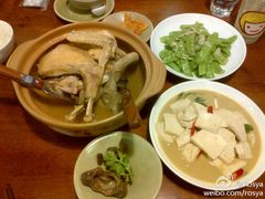 炖鸡，香辣豆腐-黑鸡小馆(金源店)