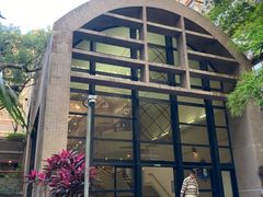 -香港大学