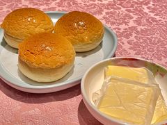 一口酥菠萝油-囍凤楼·粤菜·点心·火锅(温特莱店)