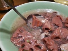 -洋沙湖湖色生鲜主题餐厅
