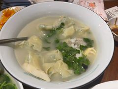 砂锅春笋河豚鱼配河豚鱼馄饨-上海人家花樣年华(中山公园店)