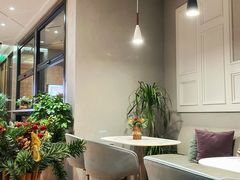 -潮一不贰·法式甜品·生日蛋糕·西式简餐(外滩店)