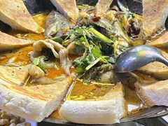 -丹水桥地锅鱼·翘嘴鲌·地方特色全鱼宴(丹江口大坝店)