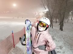 -庙香山滑雪场