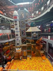 -嗨翻Hi-Fun竞技主题乐园·蹦床团建生日聚会(五棵松华熙店)