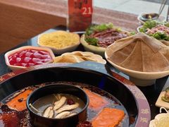-三江两海老火锅(北京首店)
