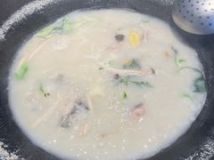 -陈大锅·岳阳鱼馆·地道岳阳菜(美食街店)