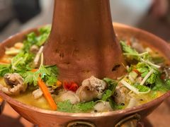 吐司铜锅木姜子牛蛙-浩海火燒雲傣家菜(芮欧百货店)