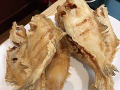 炸偏口鱼-方城小吃店