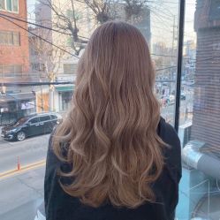-AYO SALON