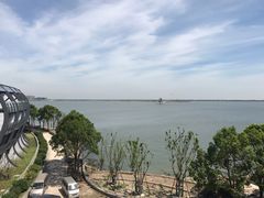 -上海滴水湖皇冠假日酒店