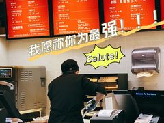-星巴克(北京西站5号候车室)