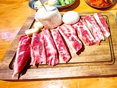 牛肋条-唯成•韩国炭火烤肉 유성고기