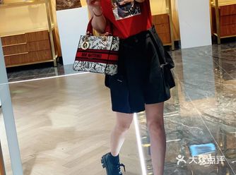 用Dior Book Tote书写爱的名义
