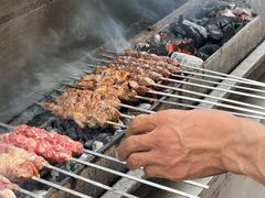 -烤肉小伙烤肉店