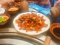 干椒炒见手青-阿山卓·野生菌火锅·纳西火塘烤肉