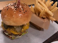 特制牛肉汉堡-EN SPACE恩空间