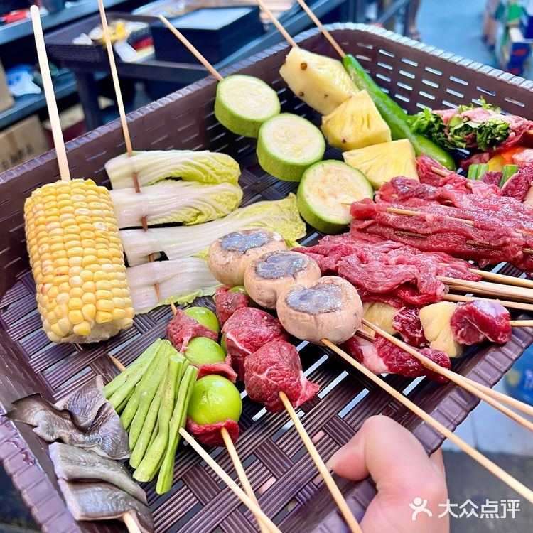 沙湾古镇爆火果酱烧烤,连陆仙人都来打卡过!!