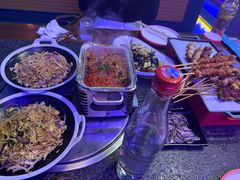 -路边边地标烧烤·川菜·小龙虾·音乐酒馆(良乡长虹店)