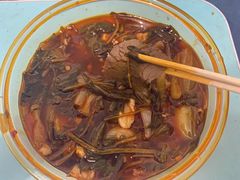 酸菜牛肉-八张桌子(老店)