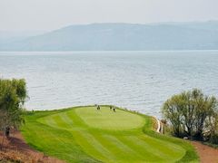 -昆明春城湖畔度假村