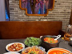 -万重锦·人文川菜馆(骡马市店)