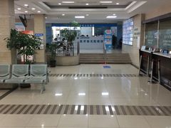 -上海大学附属上海和平眼科医院