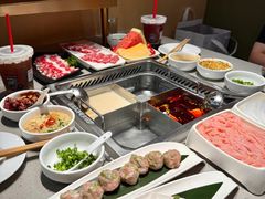 -海底捞火锅鲜切牛肉主题店(长寿路店)