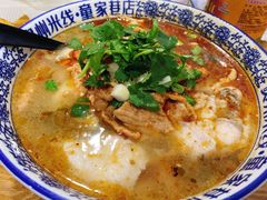 酸菜肉片米线-贵州米线(童家巷店)