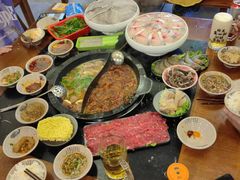 -重庆川渝肥妹火锅