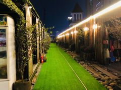 -冰冰龙虾·江湖菜·花园江景餐厅