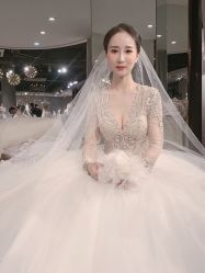 -艾米丽婚纱礼服