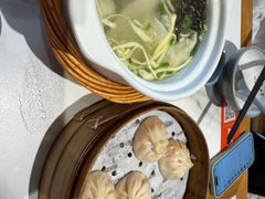 -馋三尺蟹粉小笼(人民广场店)