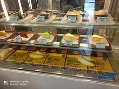 面包甜点陈列柜-猫王榴莲世家(三里屯SOHO商场店)