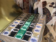 -VENCHI 闻绮(北京国贸商城店)