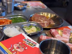 -哈哈碳都·牛肋条无限自助烤肉(台江万达店)