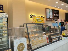 -全家便利店(洛川东路店)