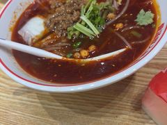 -魔都三兄弟酸辣粉·蘸卤炸串(虹桥万科店)