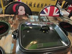 -川渝窈妹纸包鱼·齐齐哈尔烤肉