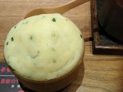 -云海肴·汽锅鸡·云南菜(天山百盛优客店)