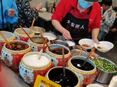 -八一路好吃街(雨田商务大厦店)