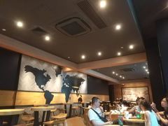 大堂-星巴克(杭州湖滨银泰E区店)