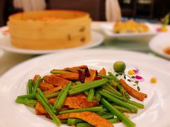 干辣椒鲍芹菜炒香干-海逸海鲜酒家(古北店)