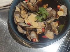 -马路牙子烧烤音乐酒馆(望京店)
